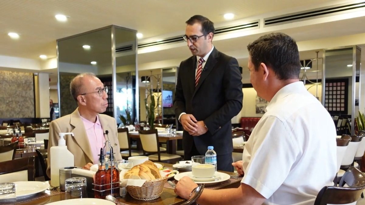 Japonya Büyükelçisi, paça çorbasını tattı