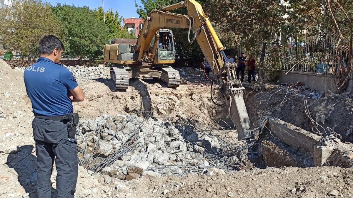 Kahramanmaraş'ta okul temeline altın gömüldü iddiası