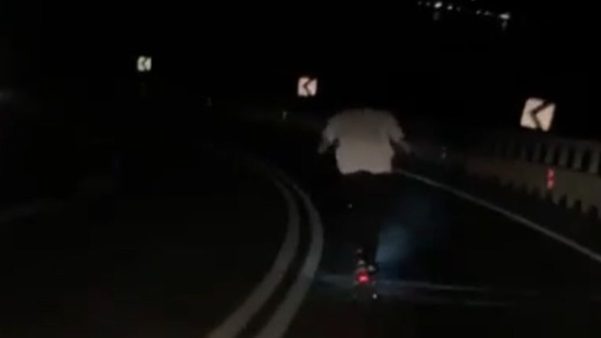 Bursa'da elektrikli scooter sürücüsü, karanlıkta yolculuk yaptı