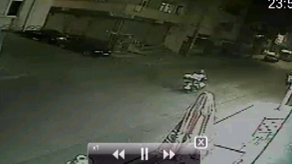 Arnavutköy’de İSKİ’nin açtığı çukur kazaya neden oldu