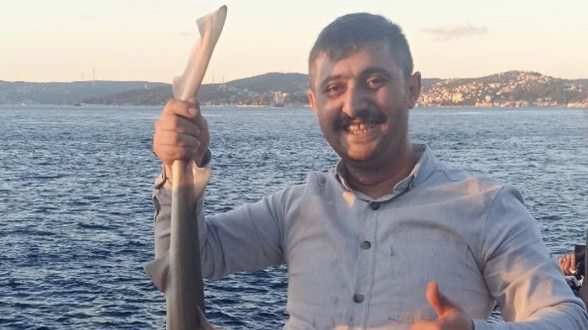 Beykoz'da 90 santimlik köpek balığı yakalandı