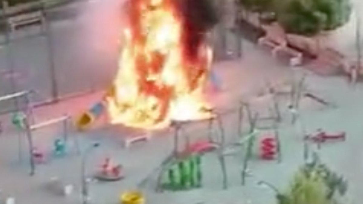 Mardin'de oyun parkını ateşe veren 2 şüpheli gözaltına alındı