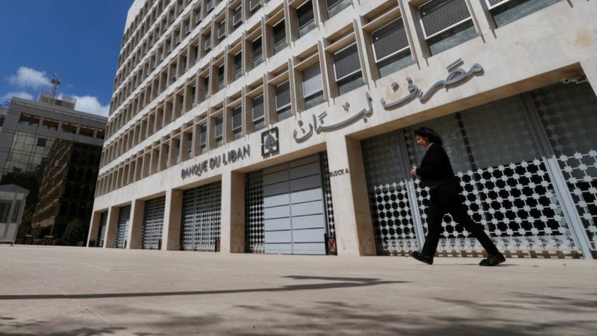Lübnan'da bankalar tekrar kapatıldı