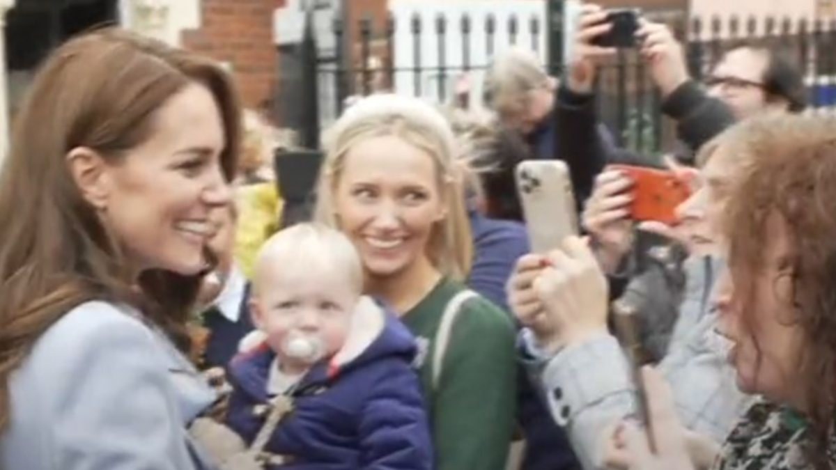 Kate Middleton'a İrlanda ziyareti sırasında tepki