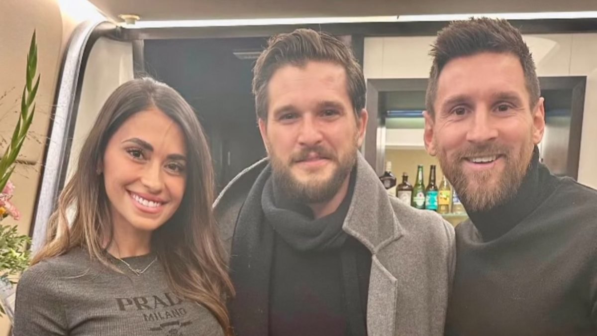 Lionel Messi, Kit Harington ile fotoğraf çektirdi