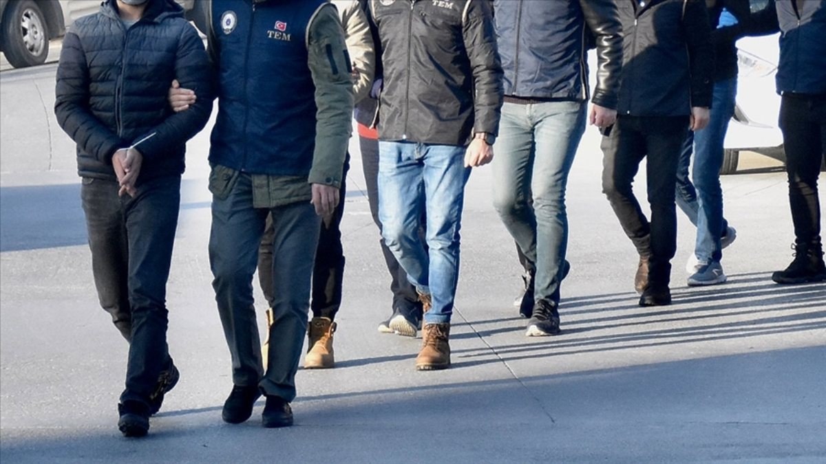 Ankara'da FETÖ operasyonu: 8 gözaltı