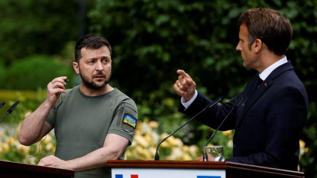 Vladimir Zelensky: Macron, 'WhatsApp'tan ara' diyor