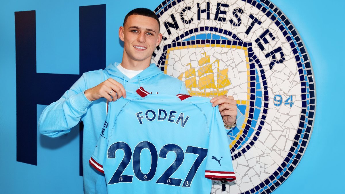 Manchester City, Phil Foden ile yeni sözleşme imzaladı