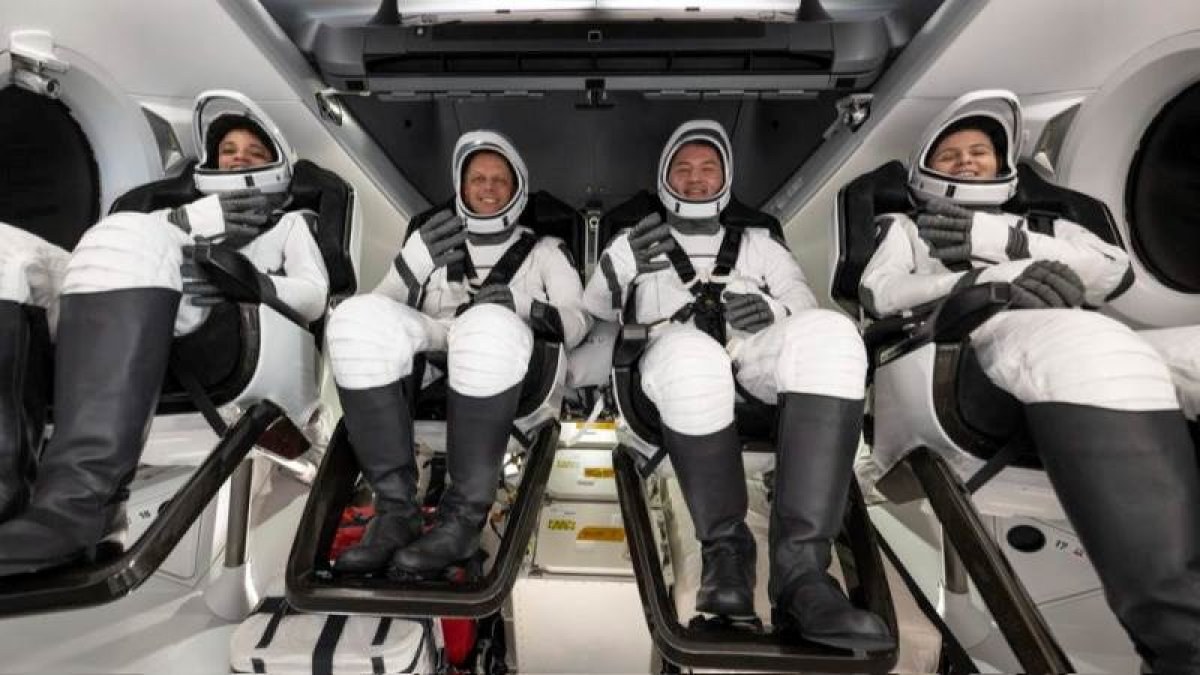 NASA'nın Crew-4 mürettebatı 6 aylık görevin ardından dünyaya döndü