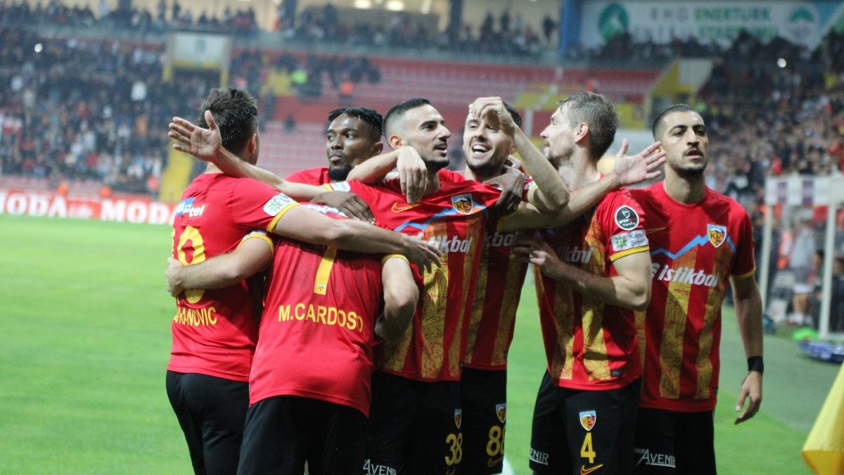 Galatasaray, Kayserispor'a mağlup oldu