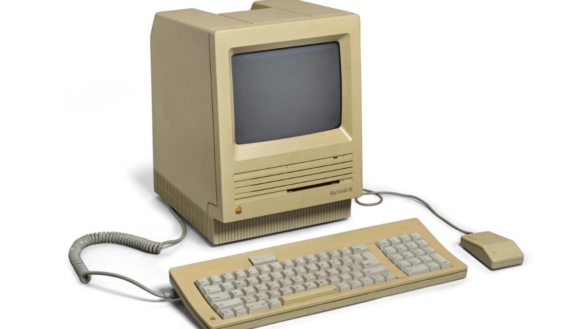 Steve Jobs'ın Macintosh'u açık artırmaya çıkıyor