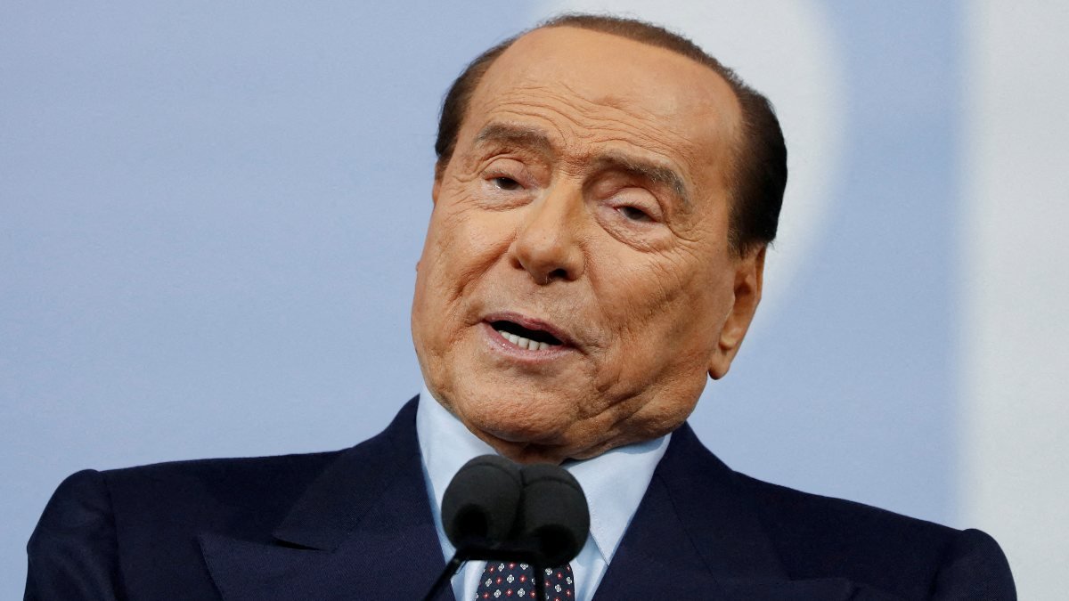 Silvio Berlusconi, Rusya'nın saldırılarında Ukrayna'yı suçladı