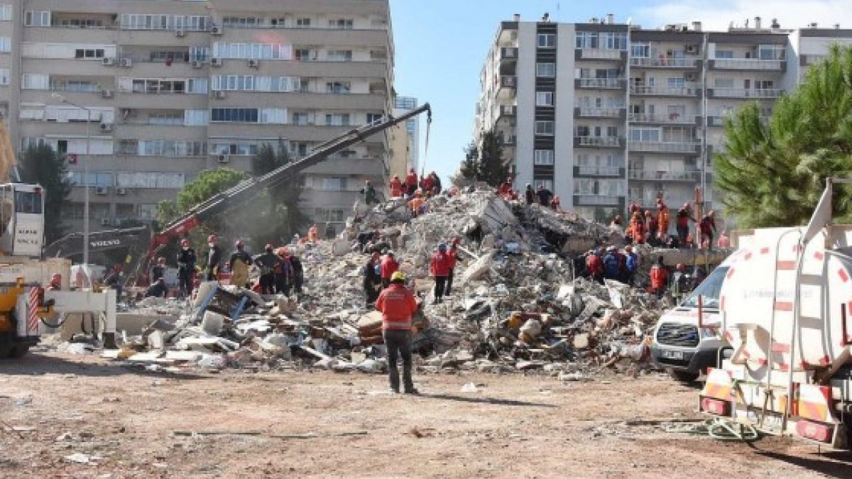İzmir'deki Emrah Apartmanı davasında ek bilirkişi raporu beklenecek