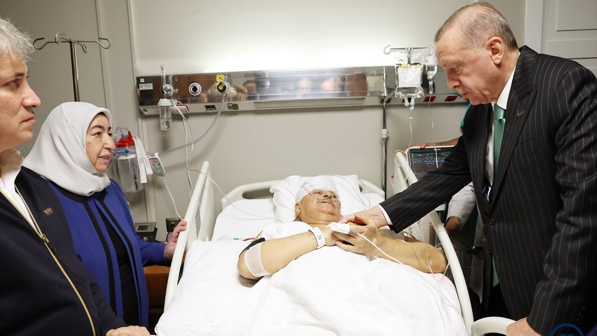 Cumhurbaşkanı Erdoğan'dan Binali Yıldırım'a geçmiş olsun ziyareti