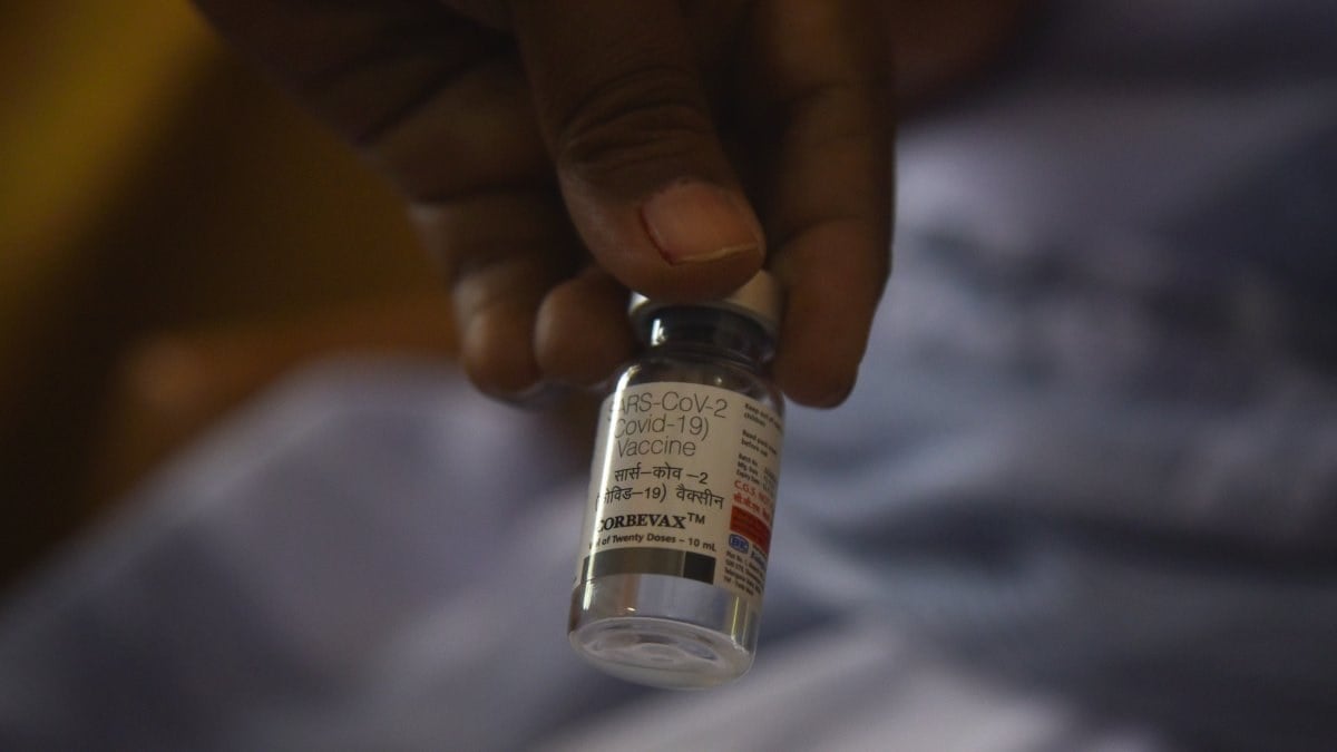 Hindistan’da 100 milyon doz korona aşısı imha edildi