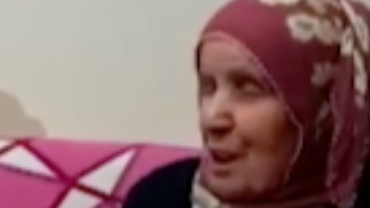 AK Partili Mustafa Açıkgöz'ün ziyaret ettiği Kezban Teyze'den Erdoğan'a dua