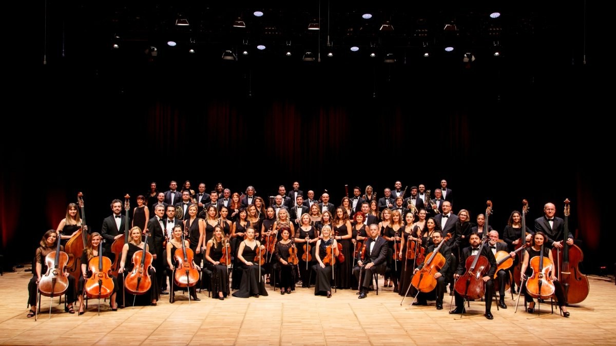 Senfoni orkestrası ile Neşet Ertaş türküleri konseri