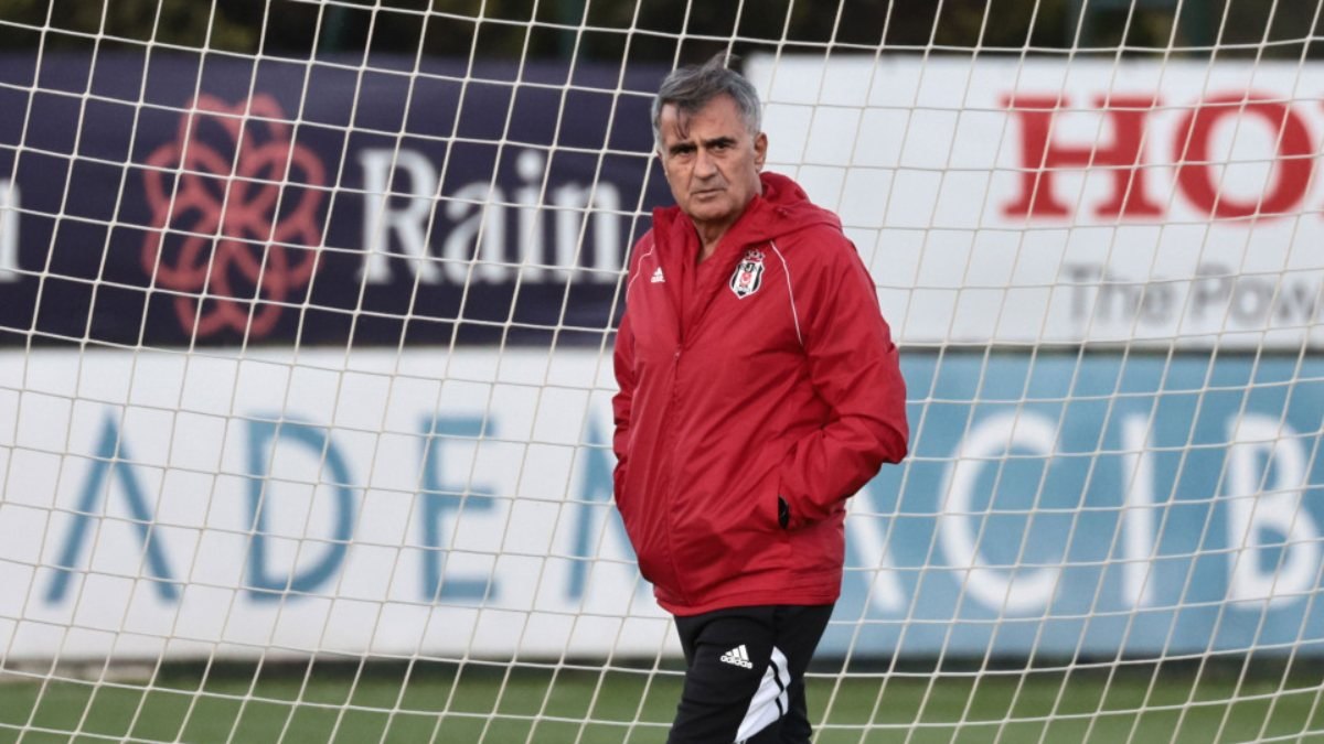 Beşiktaş'ta Şenol Güneş, ilk kez antrenmana çıktı