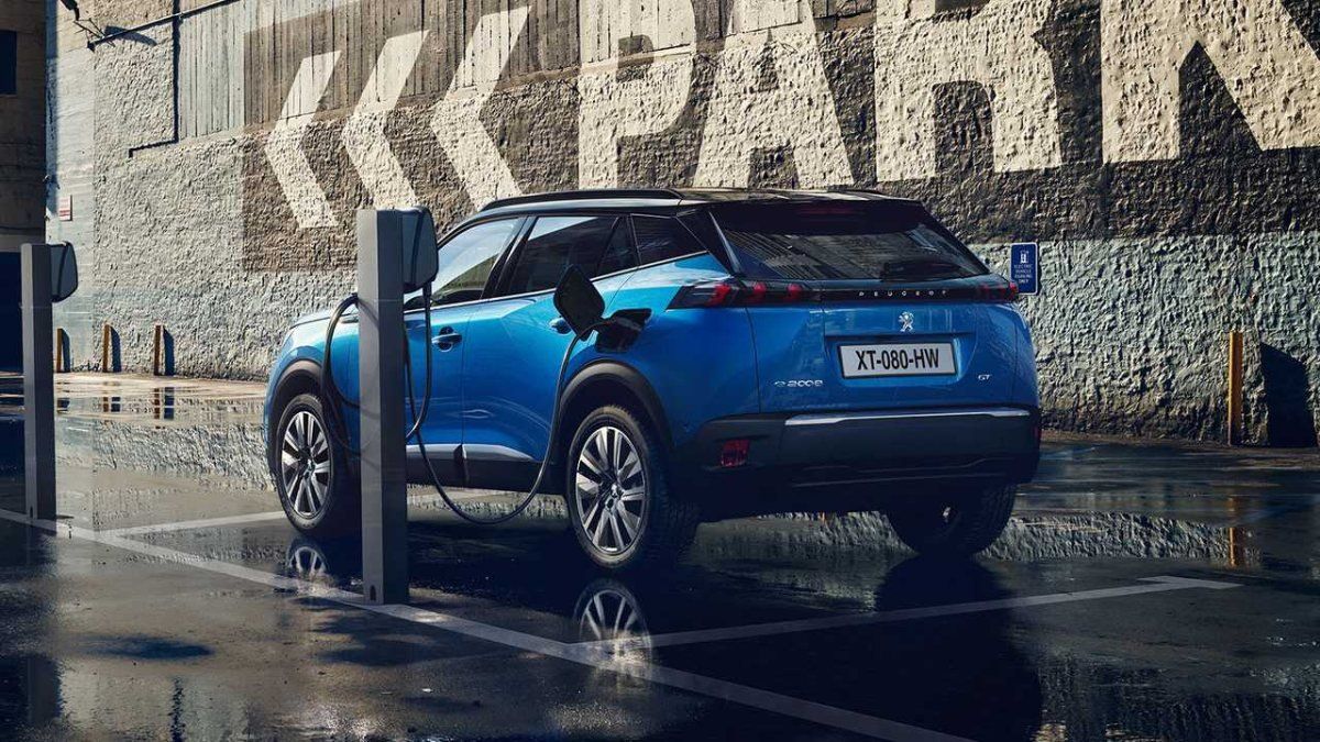 Elektrikli Peugeot e-2008'in Türkiye fiyatı bellli oldu