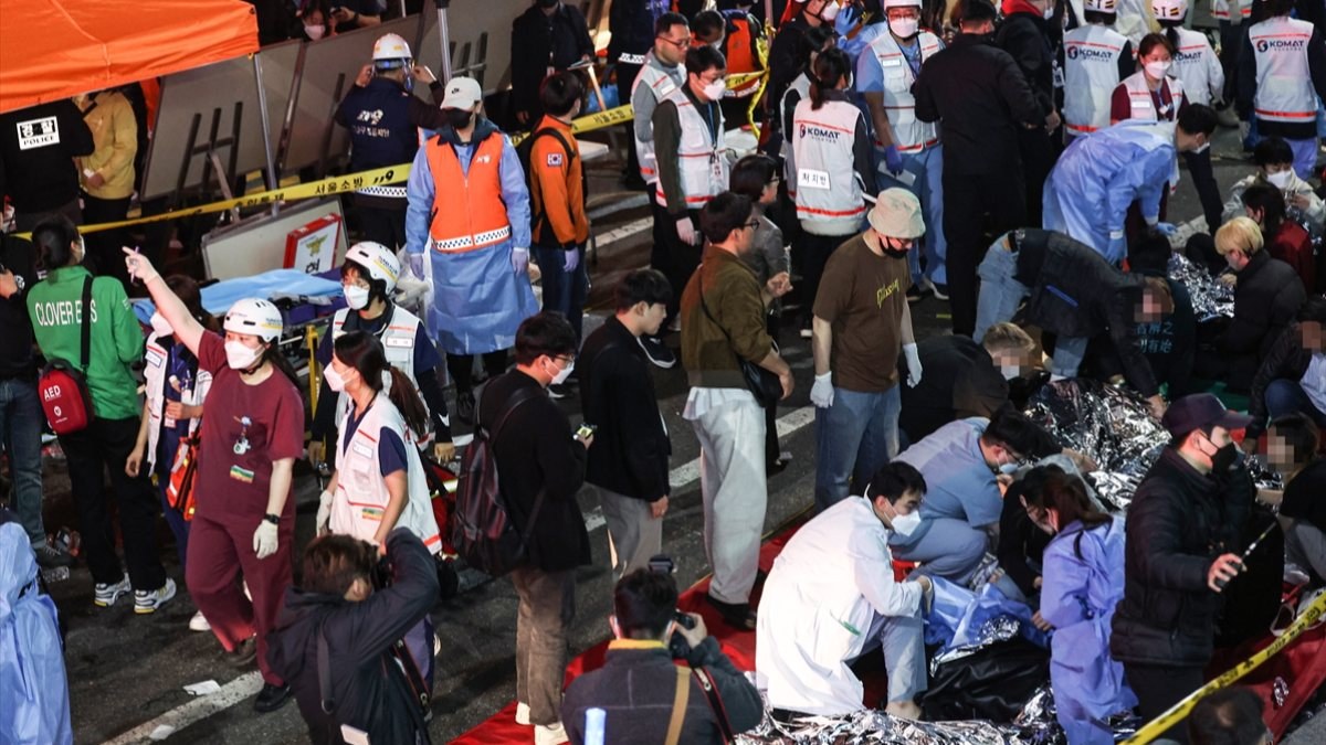 Güney Kore İçişleri Bakanı, izdiham felaketi için özür diledi