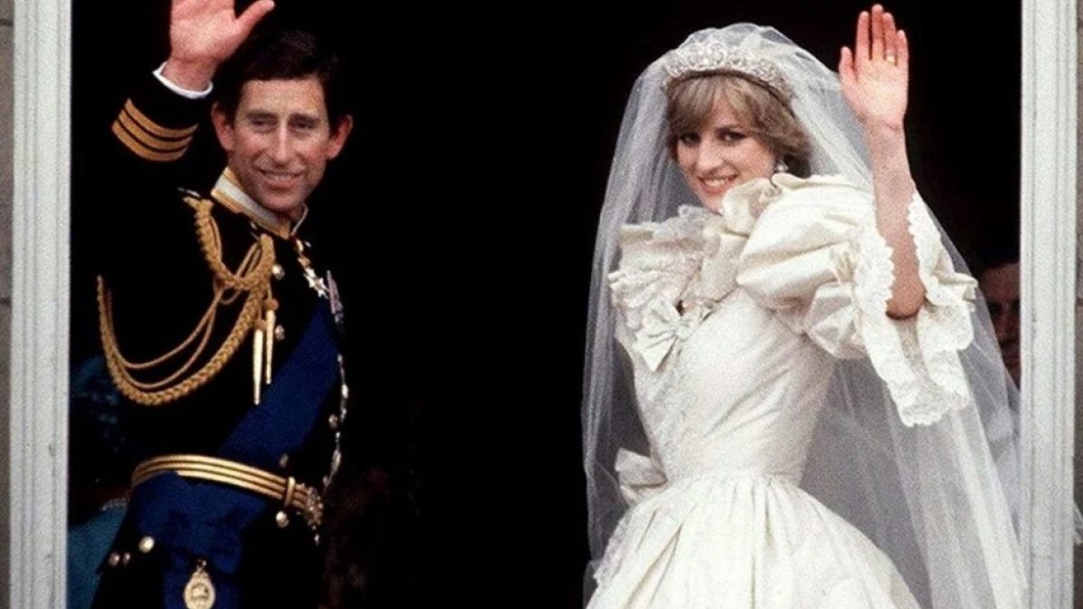 Prenses Diana’nın sol eli satışa çıkıyor