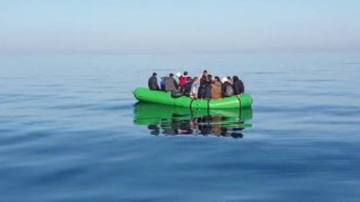Aydın'da 34 kaçak göçmen, balıkçıların dikkati sayesinde kurtarıldı