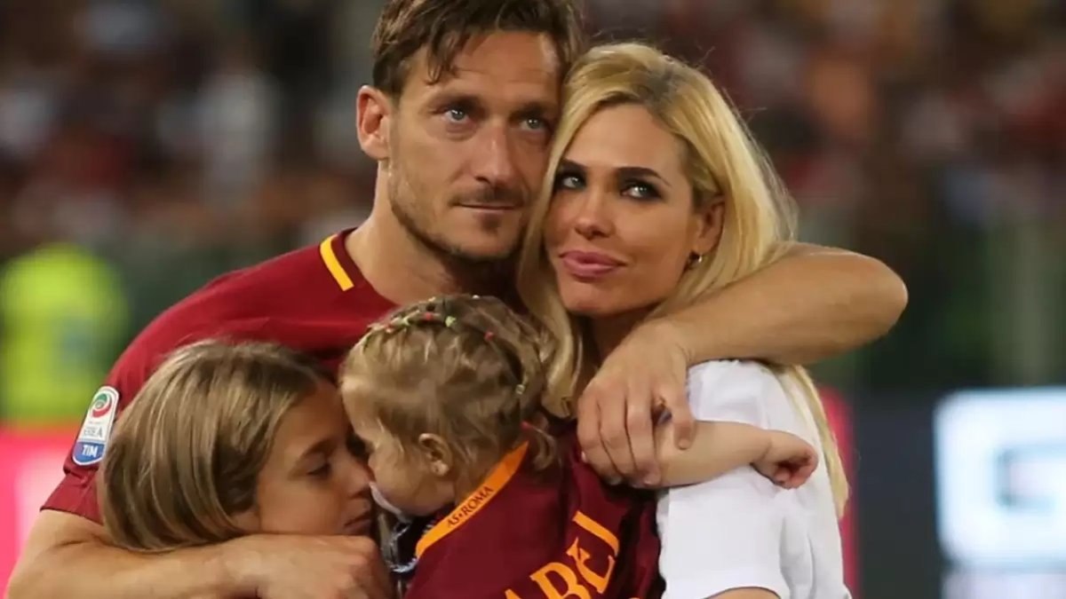 Efsane futbolcu Francesco Totti'yi aldatmıştı! İstediği nafaka ücreti şok yarattı..