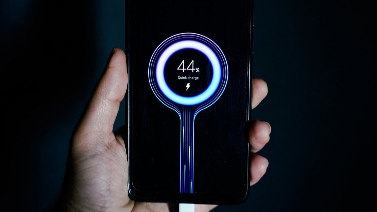 9 dakikada tam şarj: Oppo, 240W hızlı şarj teknolojisini 2023'te telefonlara getirecek