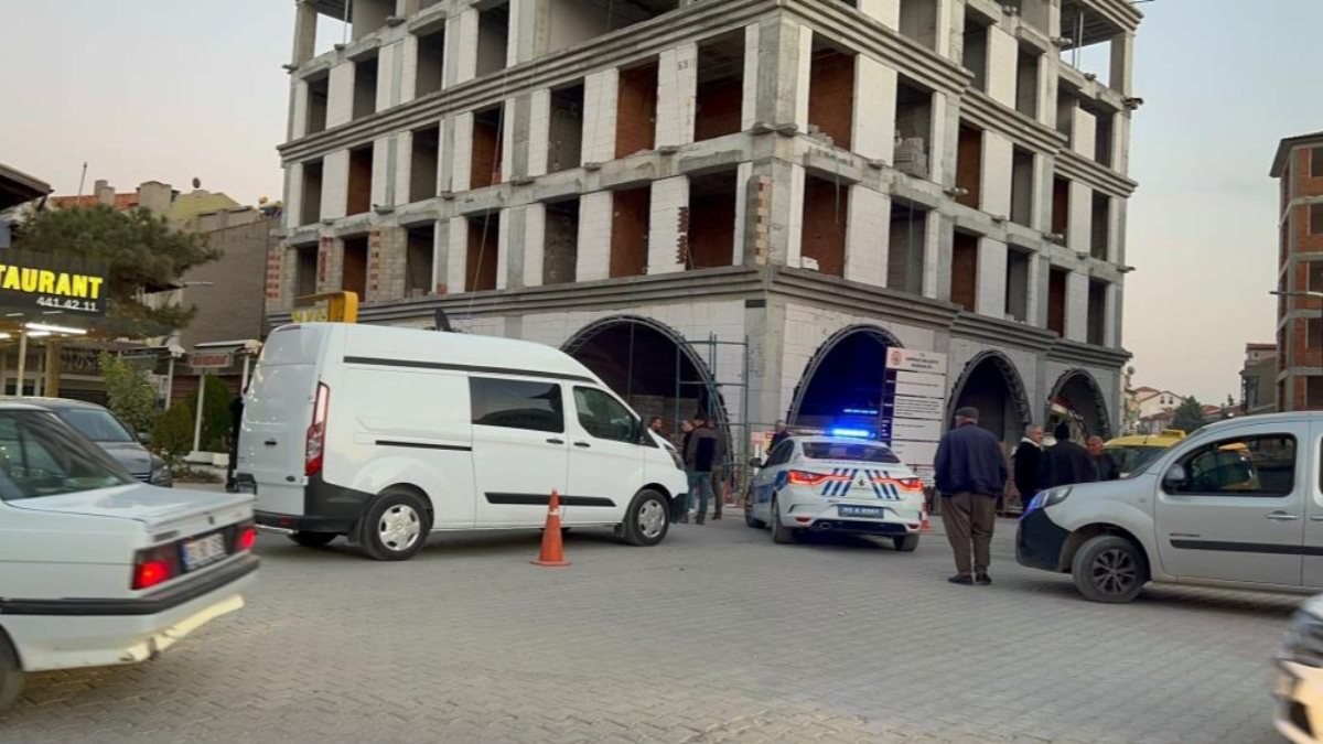 Afyonkarahisar'da polisten kaçan şahıs vurularak etkisiz hale getirildi