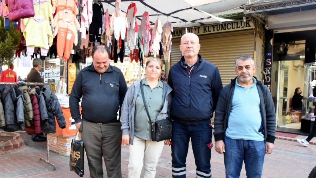 İzmir'de kuyumcu baba oğul 82 kişiyi dolandırdı