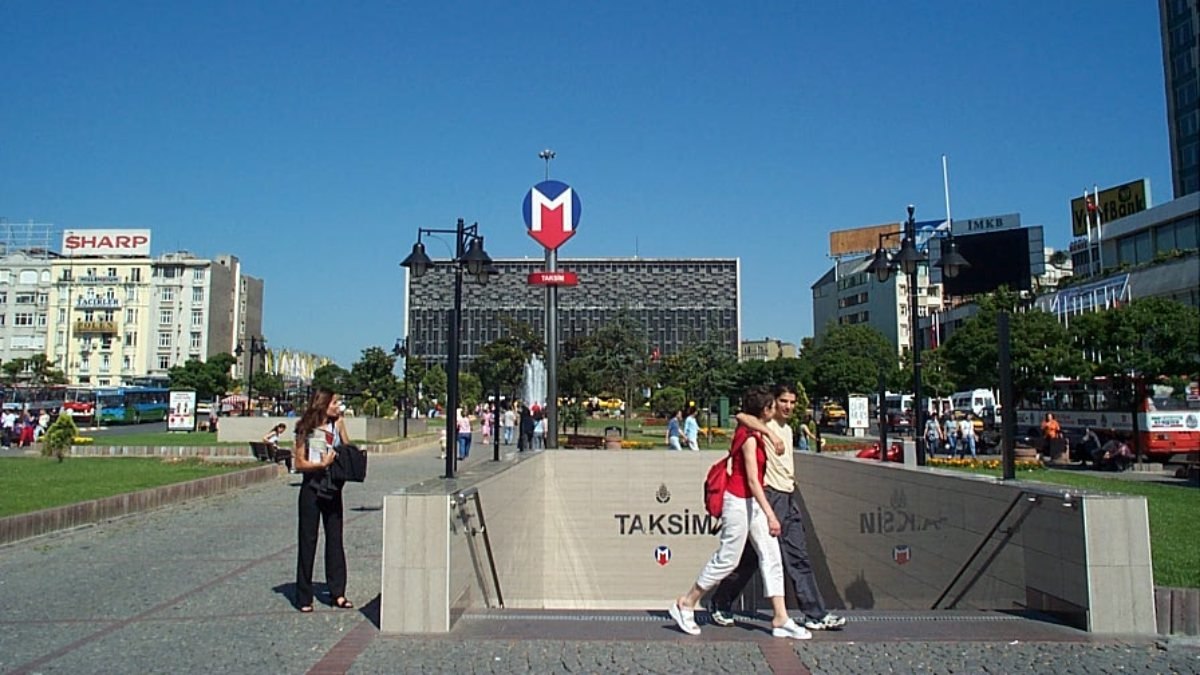 Taksim metrosu açık mı, çalışıyor mu? M2 metro hattı açıklaması