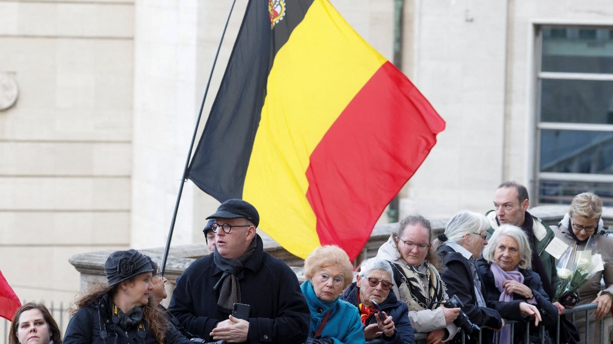Belçikalılar kendilerine liderlik yapacak birisini istiyor