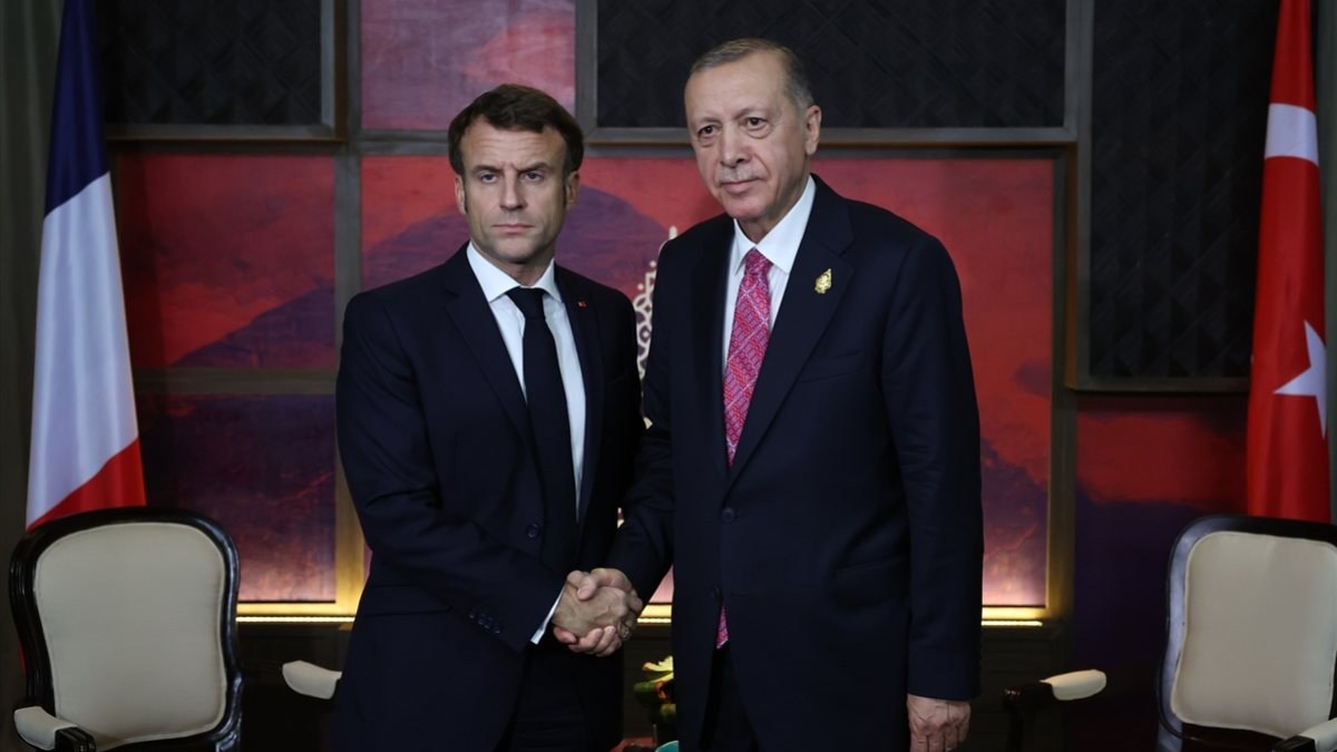 Cumhurbaşkanı Erdoğan, Macron ile bir araya geldi