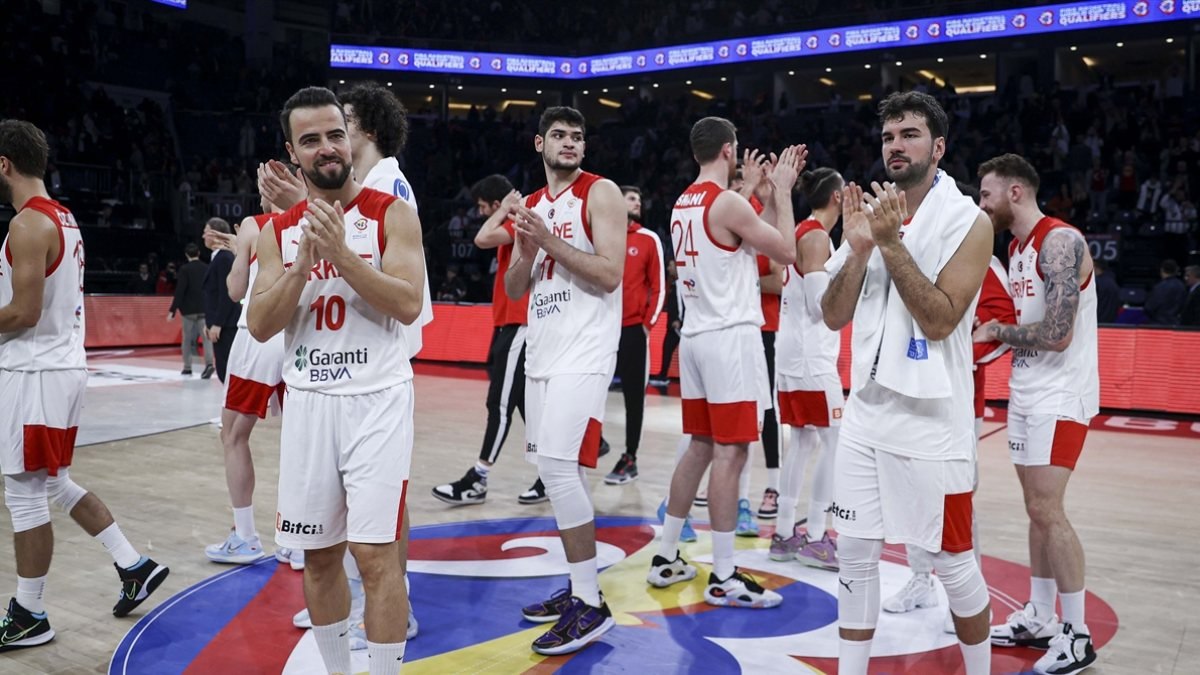 12 Dev Adam, FIBA dünya sıralamasındaki yerini korudu