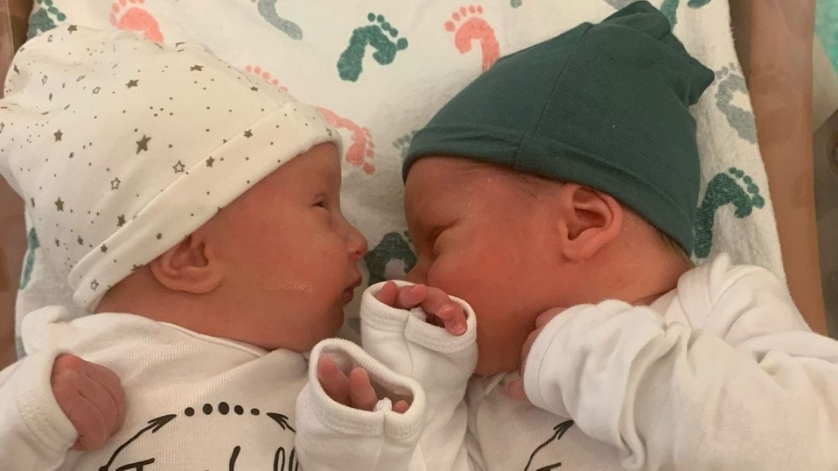 ABD'de, 30 yıl önce dondurulan embriyolardan ikiz bebekler dünyaya geldi