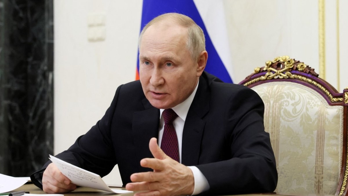 Putin: Askerlerimizin ihtiyaçları için devlet kuruluşları iyi çalışmalı