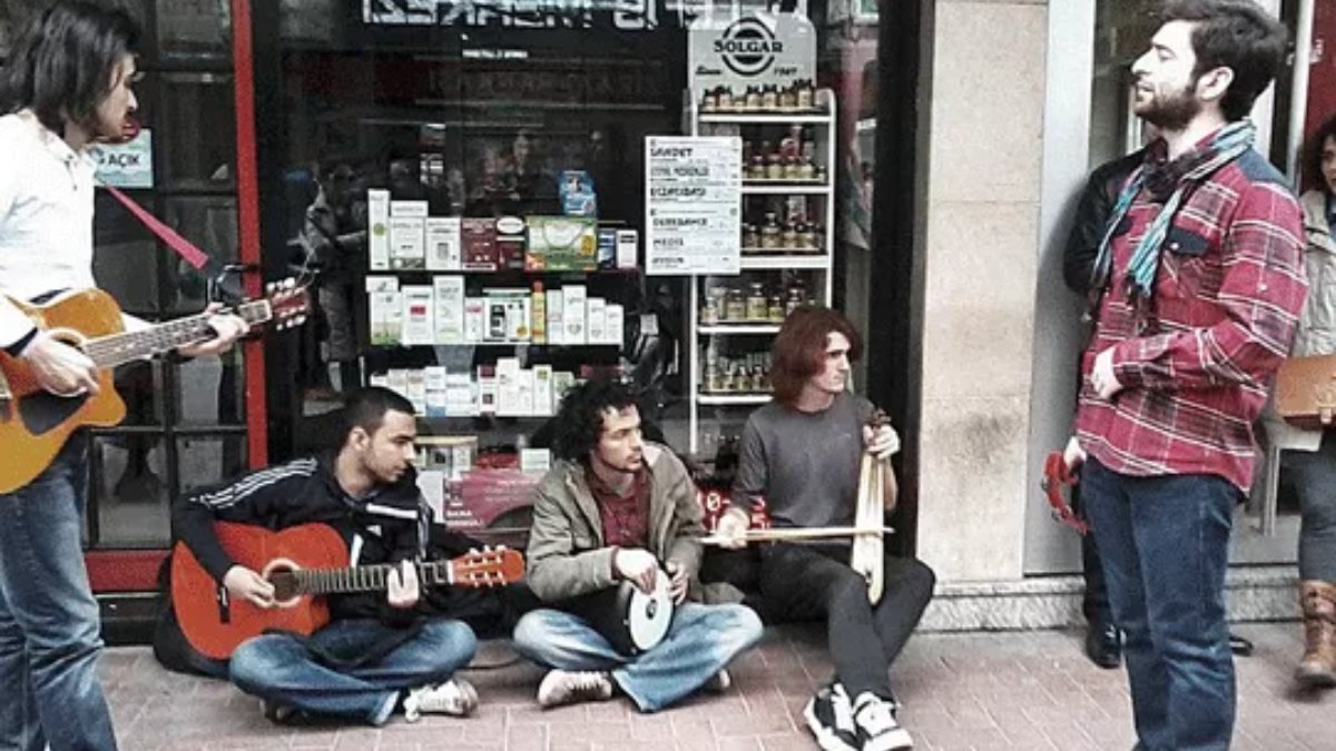 İstiklal Caddesi'nde sokak müziği yasaklandı mı? YENİ KURALLAR!