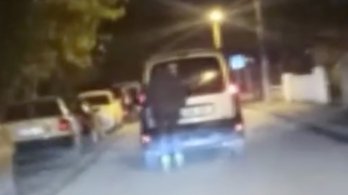 Ankara'da patenli gencin araç arkasındaki tehlikeli yolculuğu 