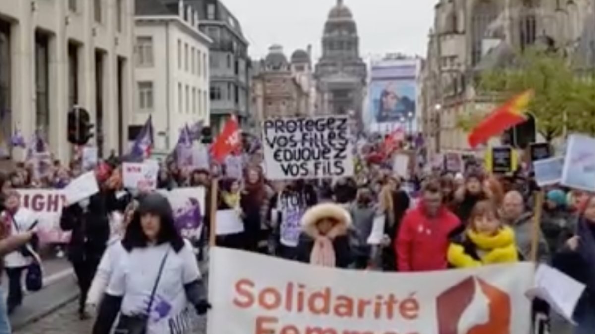 Belçika’da kadına yönelik şiddet protesto edildi