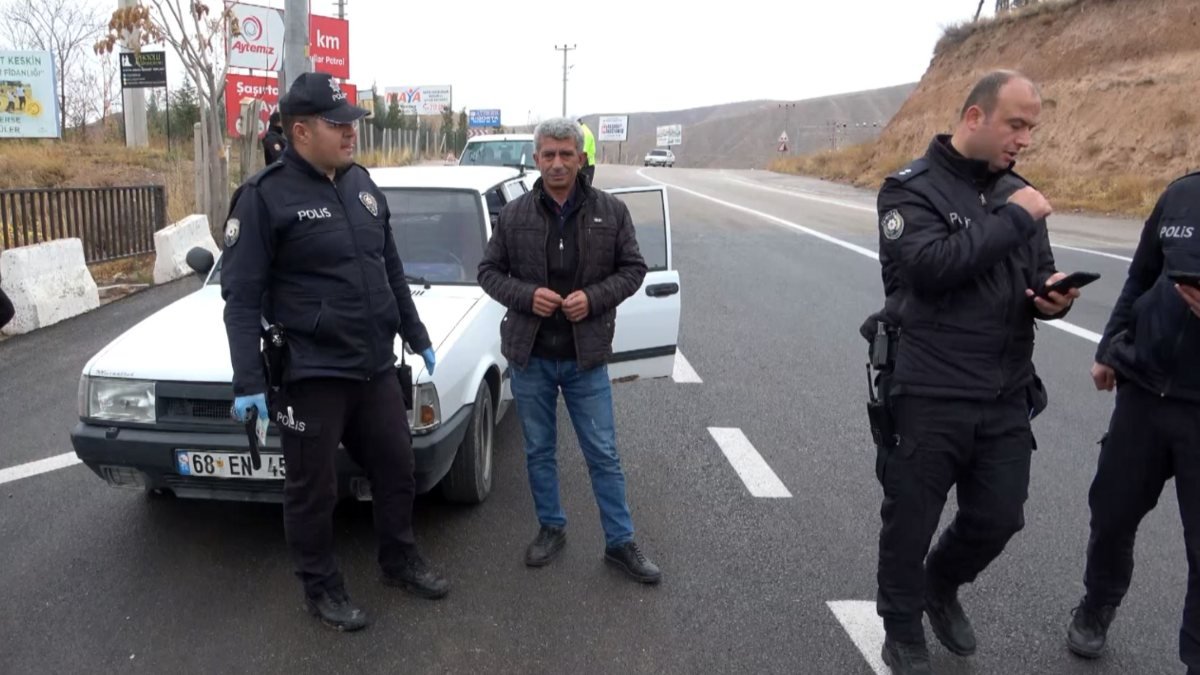 Aksaray'da ruhsatsız silahla yakalanan sürücüsün ifadesi şaşırttı