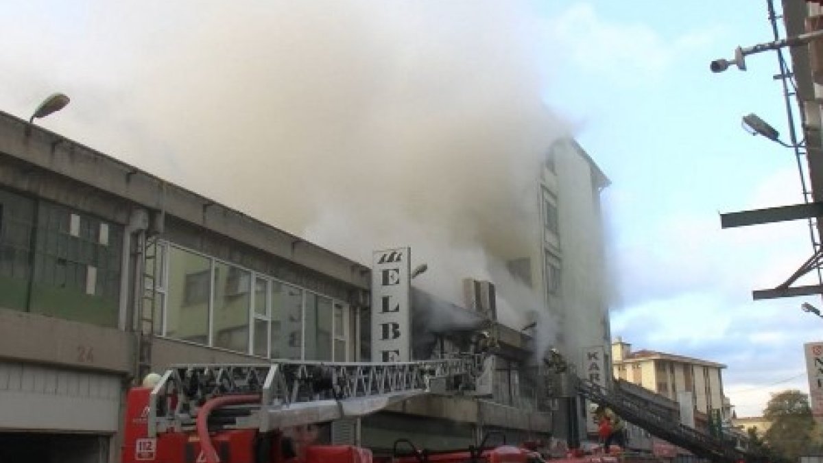 Başakşehir'de gıda fabrikasında yangın