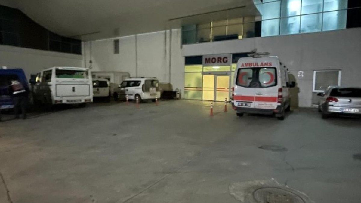 Bursa'da cinnet getiren genç dehşet saçtı: 1 ölü 2 yaralı