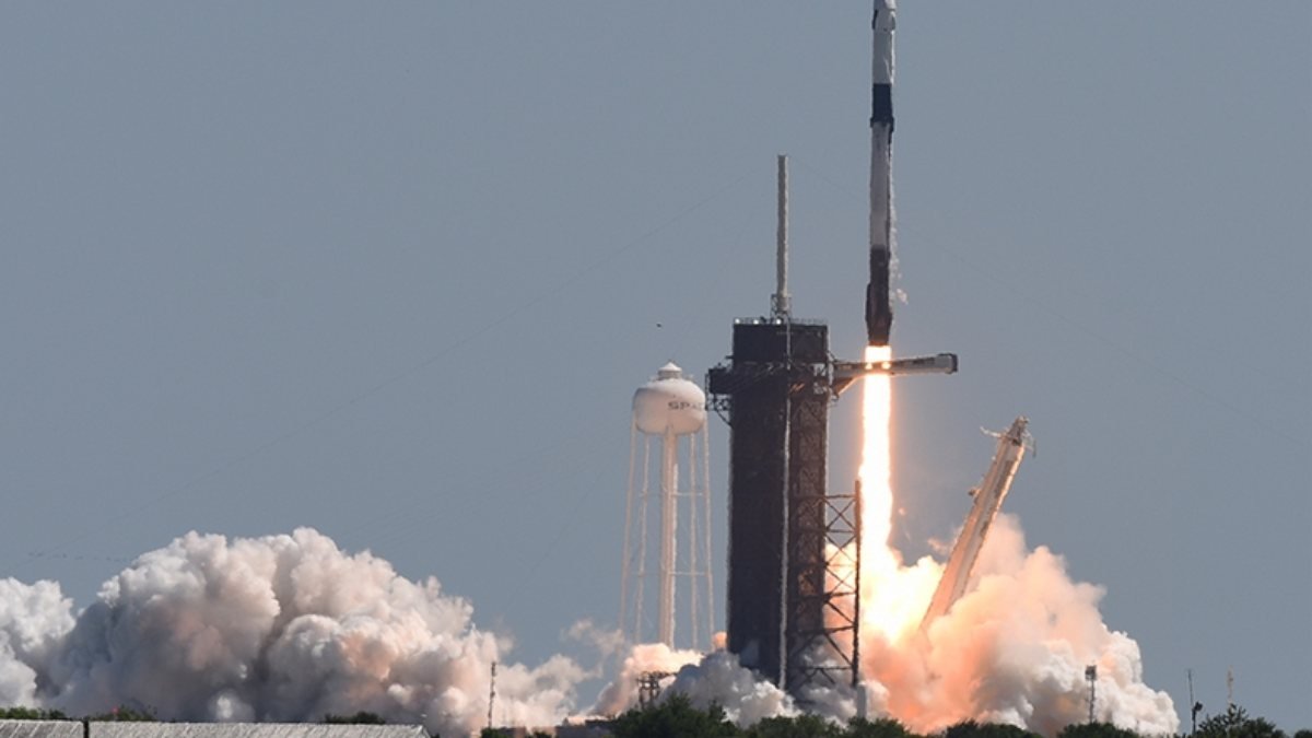 SpaceX'in Dragon kapsülü uzay istasyonuna ulaştı