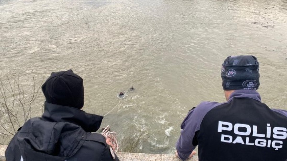 Erdal Sakız cinayetinde kullanılan silahlar Sakarya Nehri'nde aranıyor