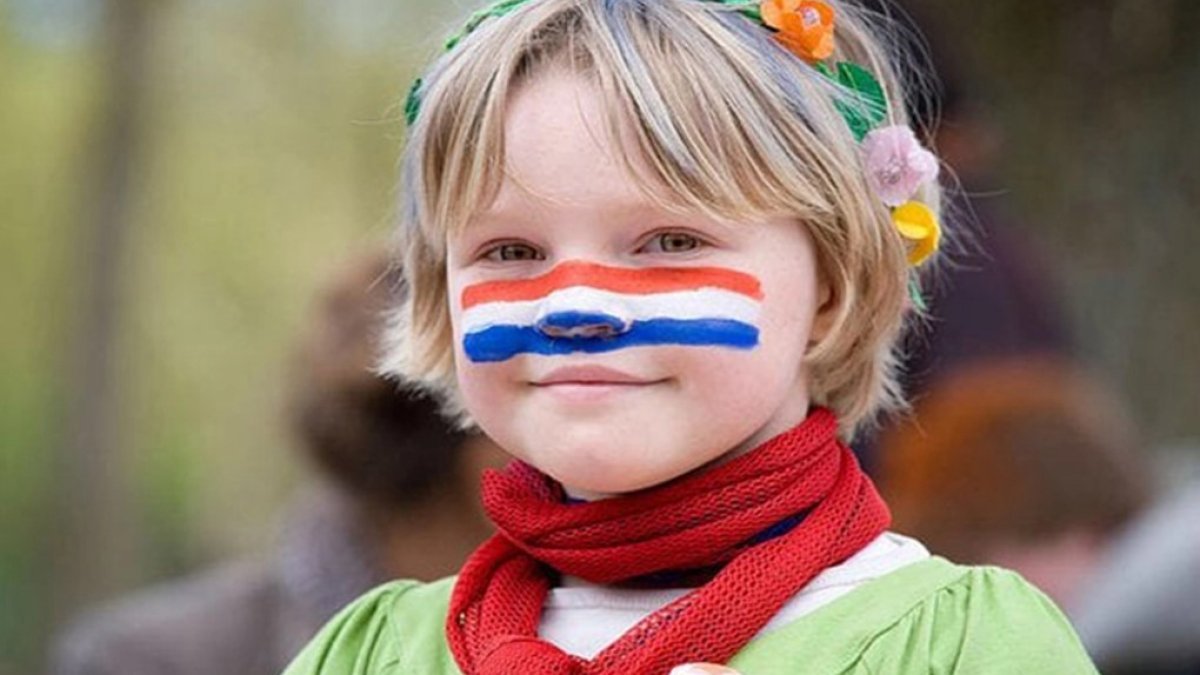 Hollanda'da kamunun hatası nedeniyle 2090 çocuk ailelerinden alındı