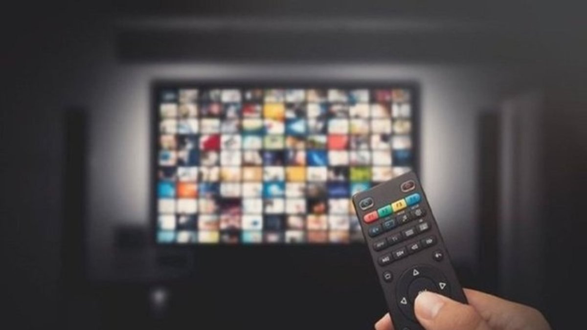 1 Aralık 2022 Perşembe TV yayın akışı: Bugün televizyonda neler var?
