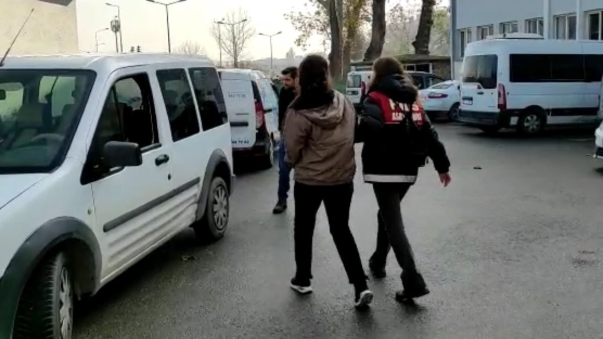 Bursa’da yaşlıları ilişki vaadiyle kandıran kadın tutuklandı 