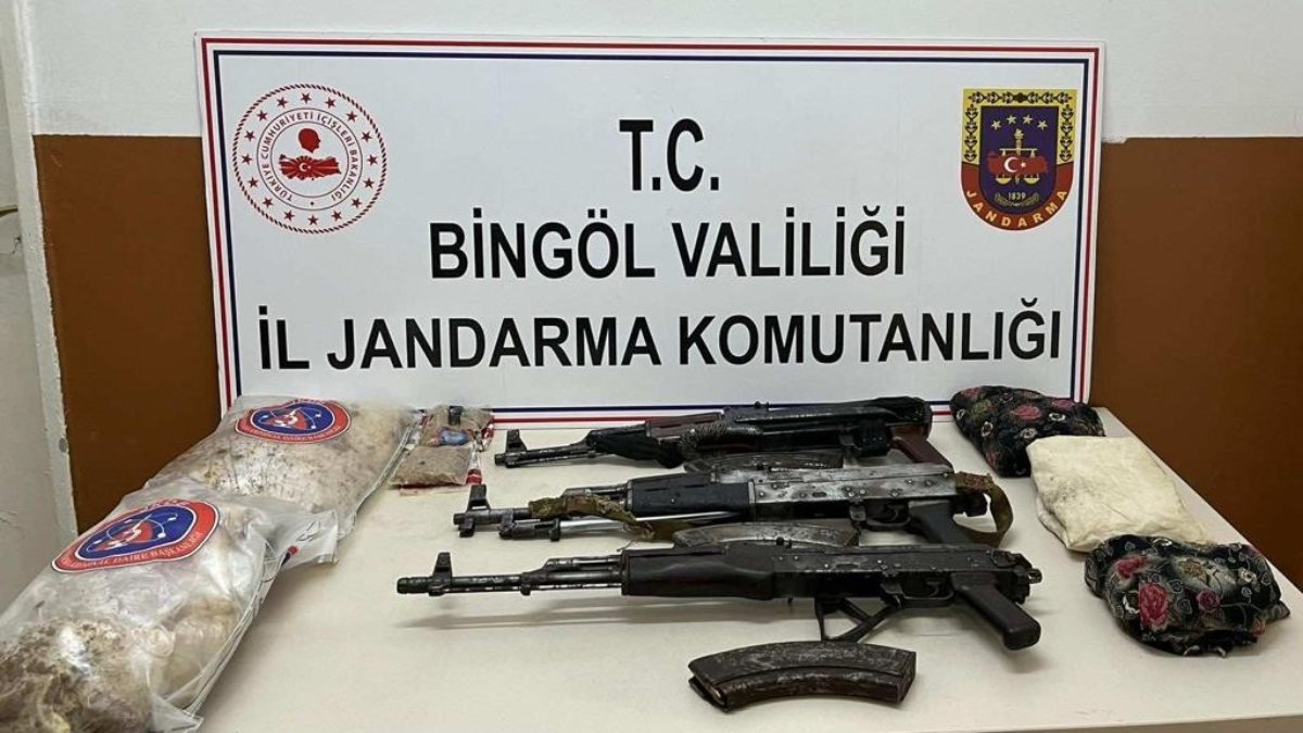 Bingöl'de teröristlere ait patlayıcı madde ele geçirildi