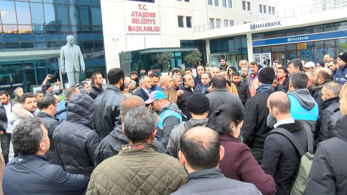 Ataşehir Belediyesi'nde parasını alamayan personel iş bıraktı