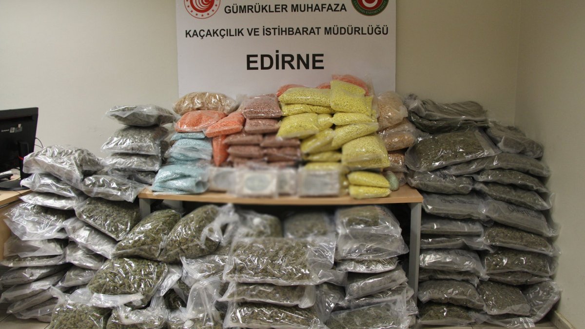 Kapıkule'de 442,7 kilo uyuşturucu ele geçirildi